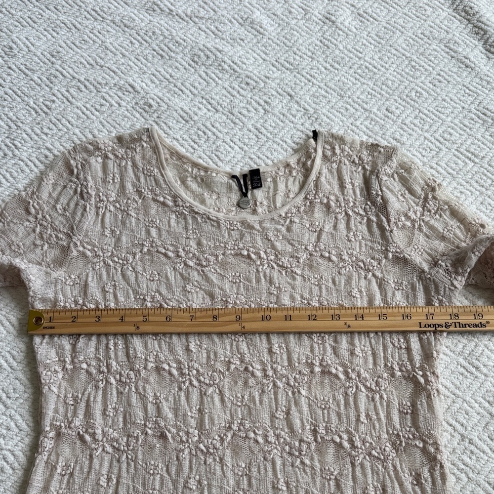 BKE Textured Lace Short Sleeve Top in Beige - Picture 3 of 7